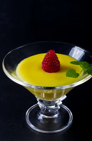 Pudding with Himbbereの写真素材