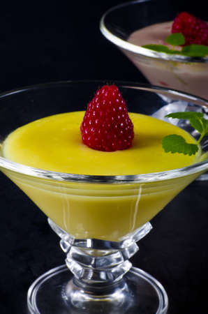 Pudding with Himbbereの写真素材