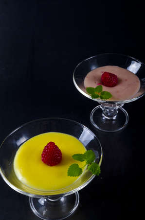 Pudding with Himbbereの写真素材
