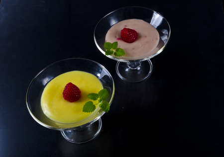Pudding with Himbbereの写真素材