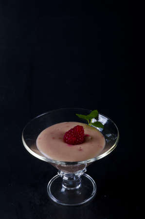 Pudding with Himbbereの写真素材