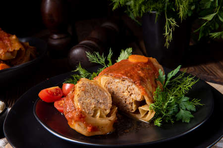 Roasted cabbage rolls with rice and minced meat according to the recipe of omas