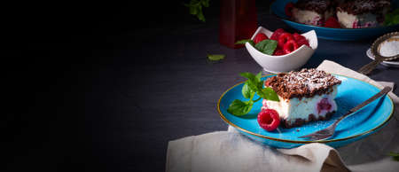 cheesecake with raspberries mascarpone and chocolate
