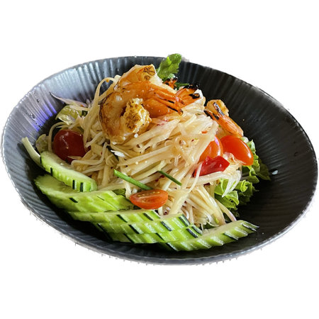 Green papaya salad with shrimps isolated on white background.の写真素材