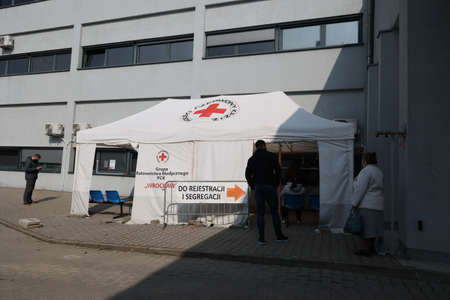 A mobile research point for covid-19 in the red cross tent in WrocÅaw.のeditorial素材