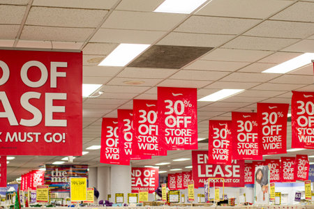 Sydney, Australia 14-02-2020 30 percent off storewide sale signのeditorial素材