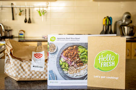 Sydney, Australia 2020-05-09 Hello Fresh meal kits packed in paper bagsのeditorial素材