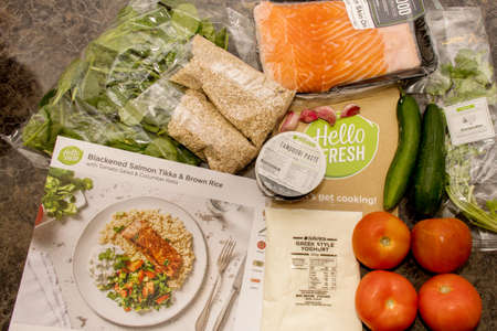 Sydney, Australia 2020-05-09 Hello Fresh meal kits packed in paper bagsのeditorial素材