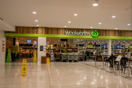 Sydney, Australia 2022-08-01. Exterior view of Woolworths supermarket Caringbah NSW.のeditorial素材