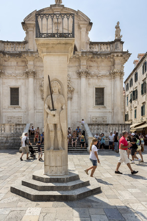 DUBROVNIK, CROATIA - AUGUST 13, 2015: Orlando's column is the oldest preserved Public Sculpture in Dubrovnik. It has long been the only secular monument dedicated to some personalities in the city.のeditorial素材