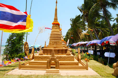 sand pagoda and gate wall in Songkran festival represents In order to take the sand scraps attached to the feet from the temple to return the temple in the shape of a sand pagodaのeditorial素材