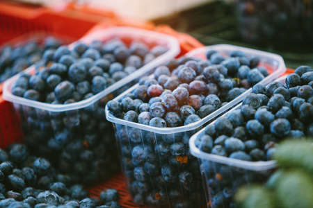 Blueberries at Farmers' marketの写真素材