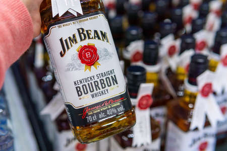 Tyumen, Russia-June 5, 2020: Jim beam bottle, close-up whiskey sale of alcoholic beverages in the Metro hypermarketのeditorial素材