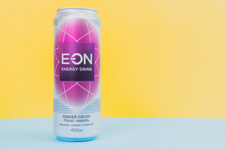 Tyumen, Russia-December 10, 2020: Aluminium can of the EON Energy Drink logo. Swiss company Global Functional Drinks AGのeditorial素材