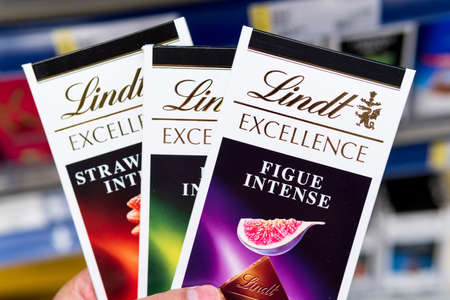 Tyumen, Russia-june 08, 2021: Lindt Swiss chocolate confectionery company. Selective focusのeditorial素材