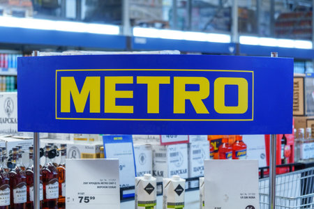 Tyumen, Russia-February 25, 2023: Metro logo Cash and Carry Store. German global diversified retail and whole sale cash and carry groupのeditorial素材