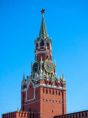 06/10/2021 Russia, Moscow. Spasskaya tower. the travel tower of the Moscow Kremlin, facing Red Squareのeditorial素材