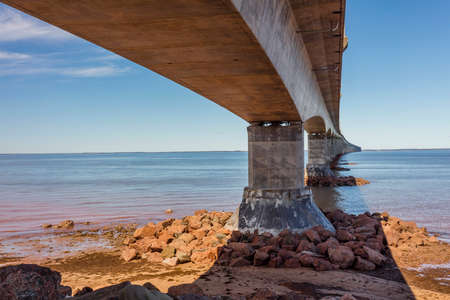 The Confederation Bridge linking New Brunswick to Prine Edward Island.の写真素材