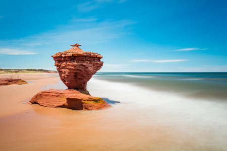Thunder Cove Sea Arch and Flowerpot Rockの写真素材