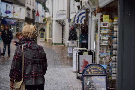 Snowing outside a shop in Bidefordのeditorial素材