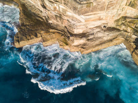 Rock cliff view of Sydney coastline
