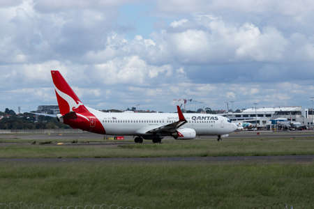Sydney, Australia - March 20, 2019: Qantas Boeing 737 taxiing at Sydney Kingsford Smith International Airport. Registration: VH-VXTのeditorial素材