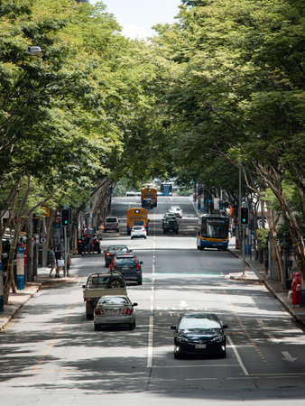 Brisbane, Australia - January 26, 2020: Day traffic along Adelaide Street at Brisbane CBD.のeditorial素材