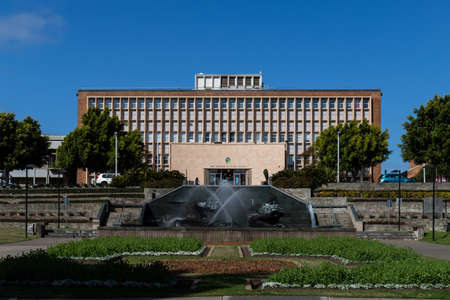 Newcastle, Australia - July 31, 2020: War Memorial Cultural Centre facade view during the day.のeditorial素材