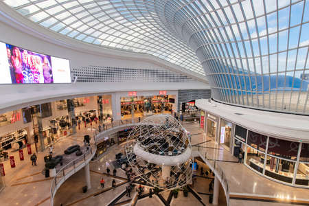 Melbourne, Australia - April 1, 2022: Curvy architecture of Chadstone shopping centre.のeditorial素材