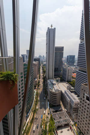 Singapore - May 20, 2022: Road and building view during the day.のeditorial素材