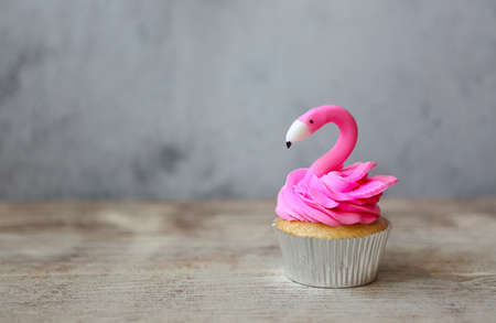 Pink flamingo cupcake for the Birthday party