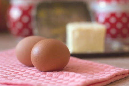 eggs on kitchen tableの写真素材