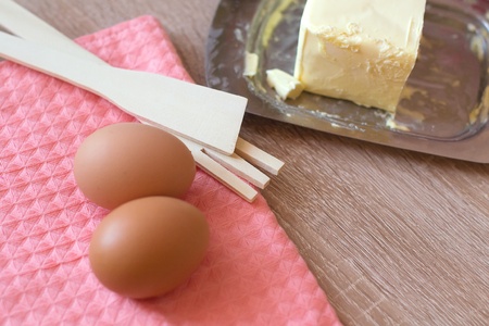 eggs on kitchen tableの写真素材