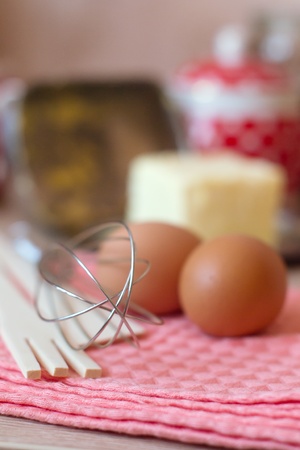 eggs on kitchen tableの写真素材