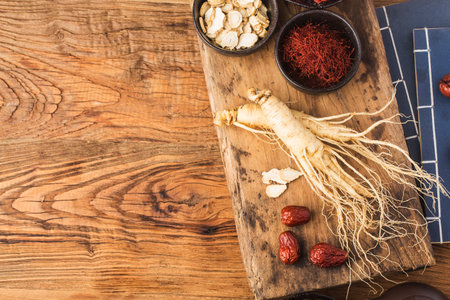 Fresh ginseng and dry slices