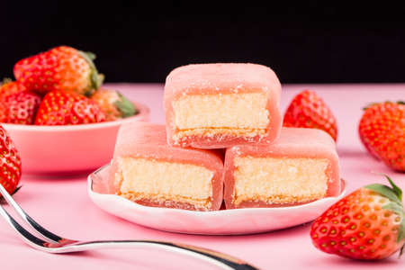 Afternoon tea snack: strawberry pastry