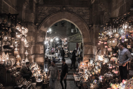 Selling souvenirs at the famous Khan el Khalili market in Old Cairoのeditorial素材