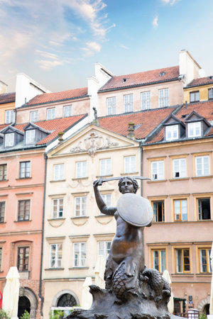 The memorial of the Mermaid of Warsaw is Old Town Warsaw, Polandの写真素材