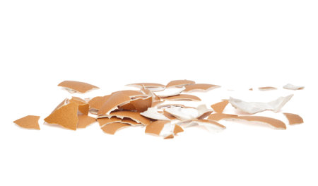 Broken eggshell, isolated on white backgroundの写真素材