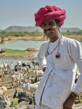 04-03-2019-Rabari tribesman with traditional turban, clothes and long beard. Rabari or Rewari are an...