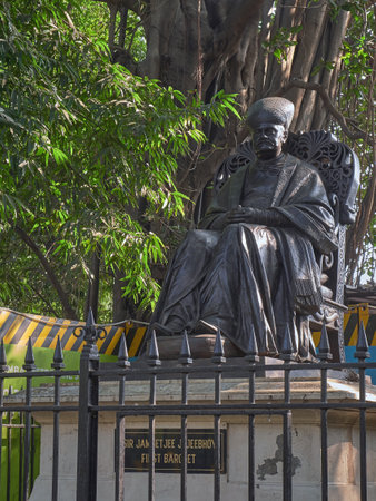 31 Dec-2019-statue of Sir Jamsetjee Jejeebhoy, 1st Baronet Jejeebhoy of Bombay near oval maidan-MUMBAI maharashtra INDIAのeditorial素材