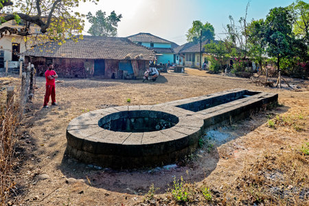 heritage architecture-Badlapur Step Well-(Badlapur Shivkalin Vihir aka Peshwa kalin Vihir) Devaloli Villedge near badlapur District: Thane Maharashtra INDIAのeditorial素材