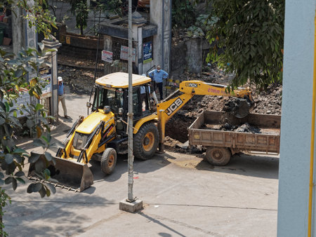08 Mar 2021 Excavator at Work - JCB Excavator Digging Mud and Loading to the Truck Lokdhara Kalyan...