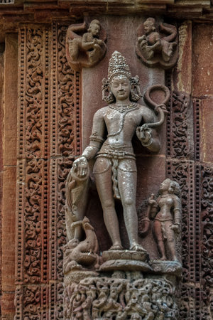 07 21 2007 Stone sculpture on outside wall of Rajarani Temple Bhubaneswar Orissa Orissa Indiaのeditorial素材