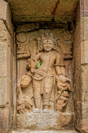 07 21 2007 Stone sculpture on outside wall of Mukteshwar Temple Bhubaneswar Orissa Orissa Indiaのeditorial素材