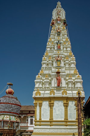 01 27 2913 Richly decorated , colorful facade and huge campus of the Udupi Sri Krishna Temple Chariot Udupi Karnatakaのeditorial素材