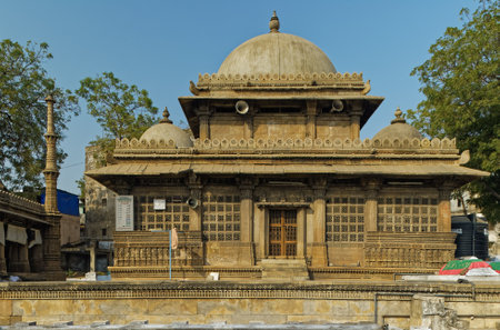 12 16 2007 Rani Sipri Ki Masjid Mosque is a medieval mosque in the city of Ahmedabad, Now a UNESCO world heritage Site in Gujarat state of Indiaのeditorial素材