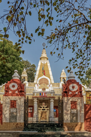 03 11 2007 Buddhist Temple Mahabodhi Society Mandir Marg New Delhi Indiaのeditorial素材