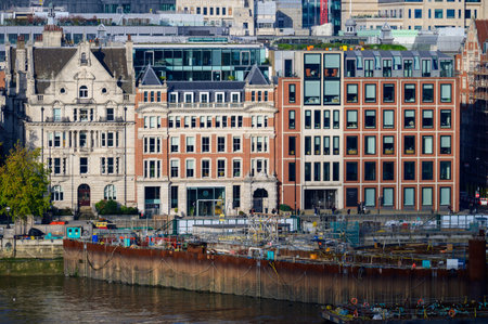 LONDON - November 13, 2022: Discover the Tideway Central project at Blackfriars Foreshore Site and its impact on London's infrastructure.のeditorial素材