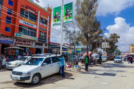 Hargeisa, Somaliland - November 10, 2019: Daily Life of the Hargeisa streets with the Cars and Local Peopleのeditorial素材